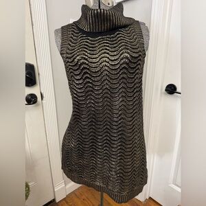 Gianni Bini Black and Gold Metallic Sleeveless Turtleneck Tunic size Medium